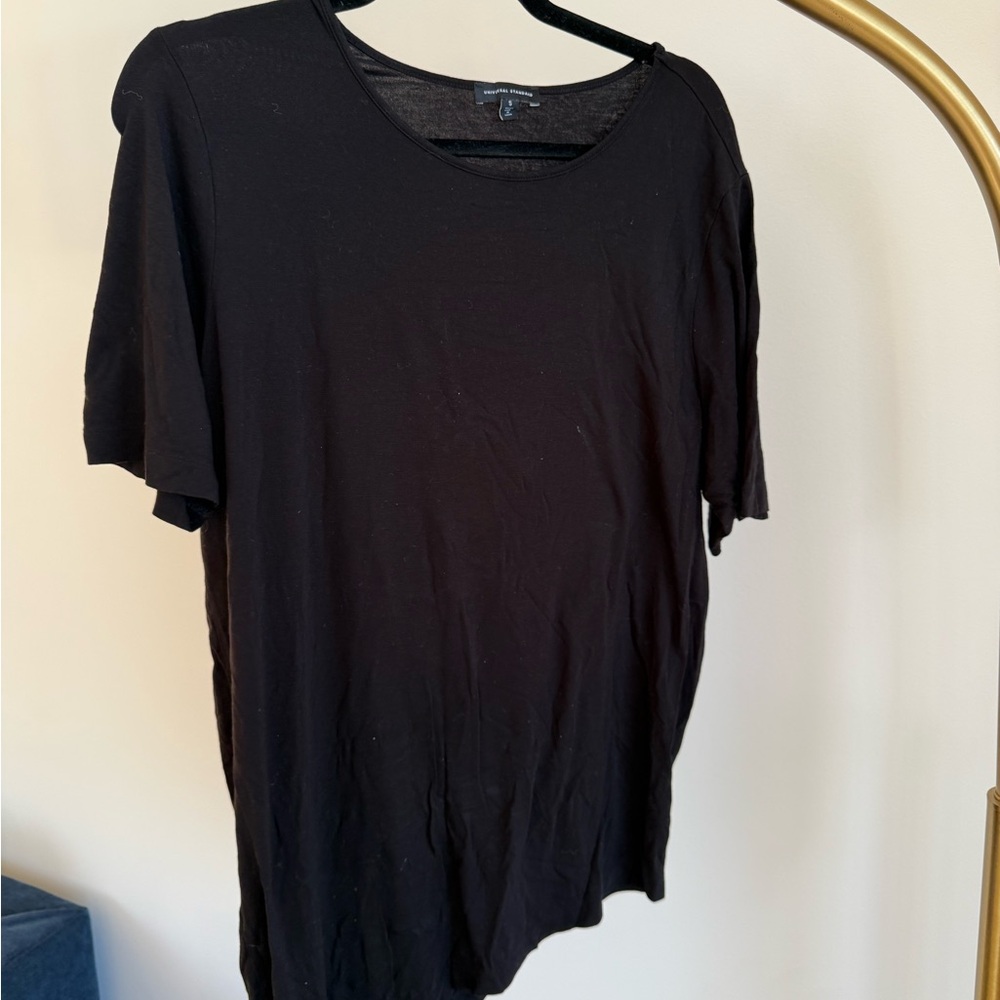 Universal Standard Classic Black Tee HIGH LOW
